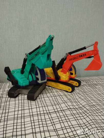 Игрушка экскаватор