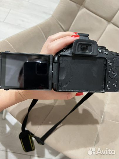 Зеркальный фотоаппарат