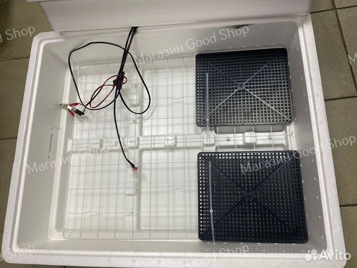 Инкубатор новый на 104 яйца