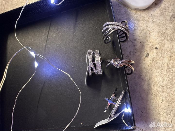 Коробка бижутерии из 17 позиций, рандомно