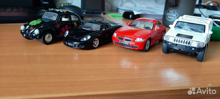 Коллекционные машинки kinsmart