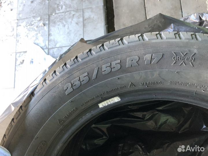 Michelin Latitude Tour HP 235/55 R17