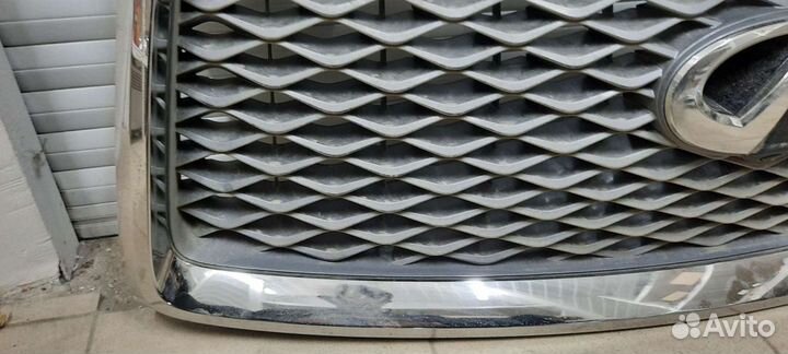 Решетка радиатора Infiniti QX80/2017