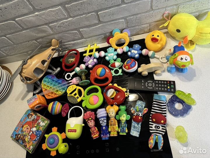 Большой пакет игрушек погремушек