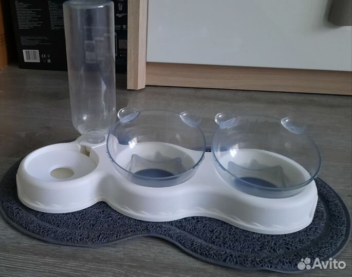 Двойная миска с автопоилкой для кошек и собак