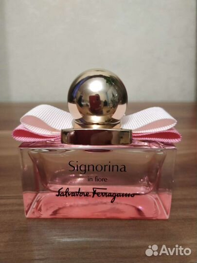 Salvatore Ferragamo Signorina In Fiore духи жен