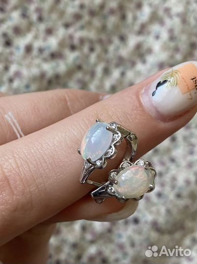 Серебряные серьги с опалом