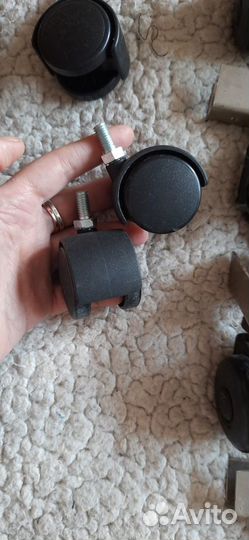 Колесики мебельные разные