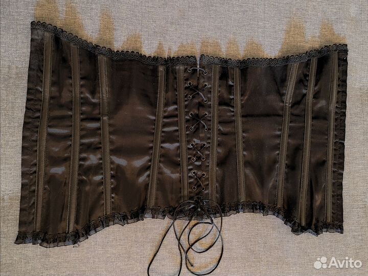 Корсет черный на шнуровке