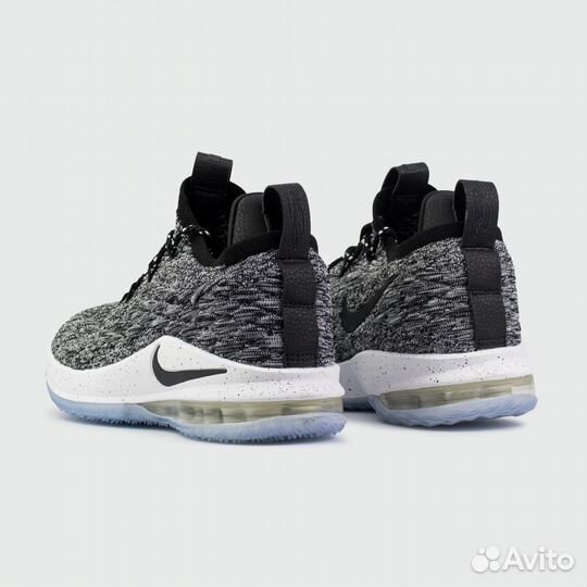 Nike LeBron 15 Low