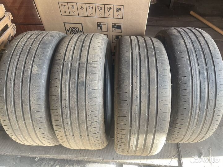 Continental ContiPremiumContact 5 215/55 R17 94W
