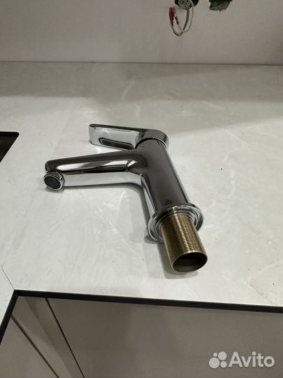 Смеситель для ванны новый