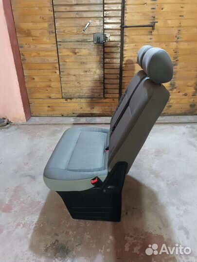 Двухместное переднее сиденье на Фольксваген Т5,Т6