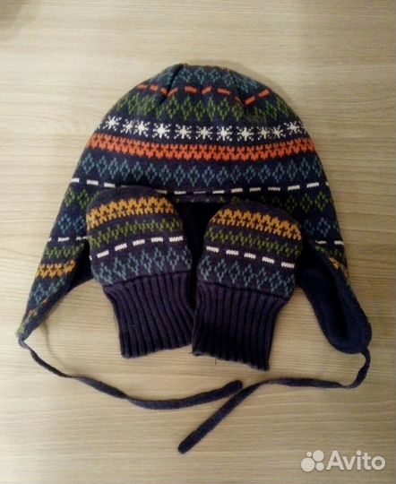 Шапка и варежки Mothercare