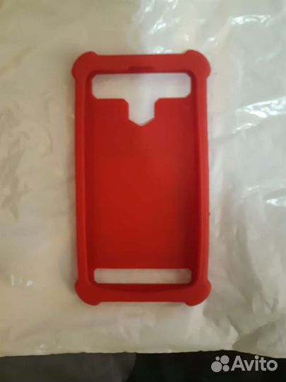 Чехлы на телефон