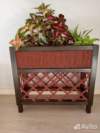 Кашпо.Вазон. Ящик для цветов,Контейнер. Клумба