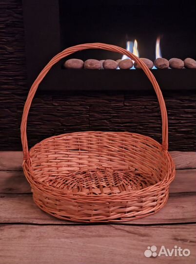 Ивовая корзина плетеная