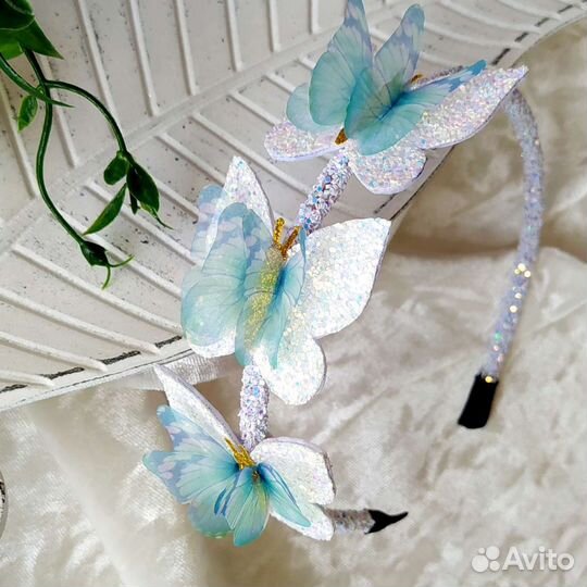 Ободок для волос с бабочками