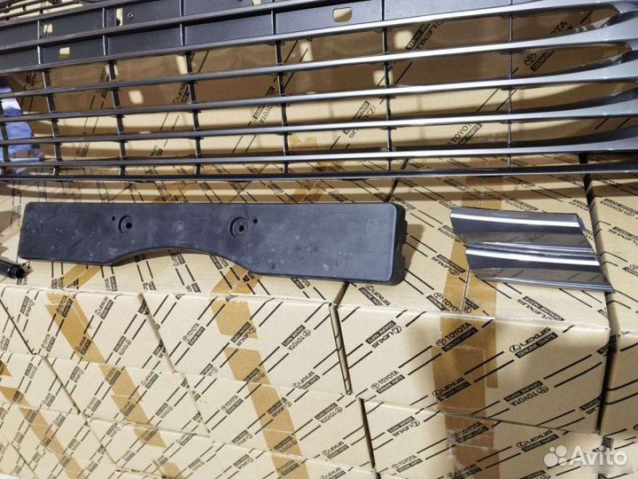 Решетка Toyota Camry XV70 20170-2021