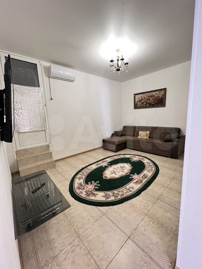 2-к. квартира, 70 м², 1/1 эт.