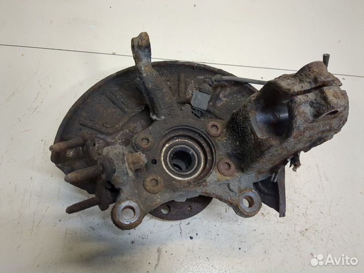 Ступица (кулак, цапфа) Volkswagen Touran, 2003