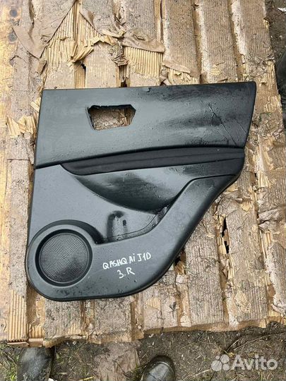 Обшивка дверная задняя правая Nissan Qashqai j10