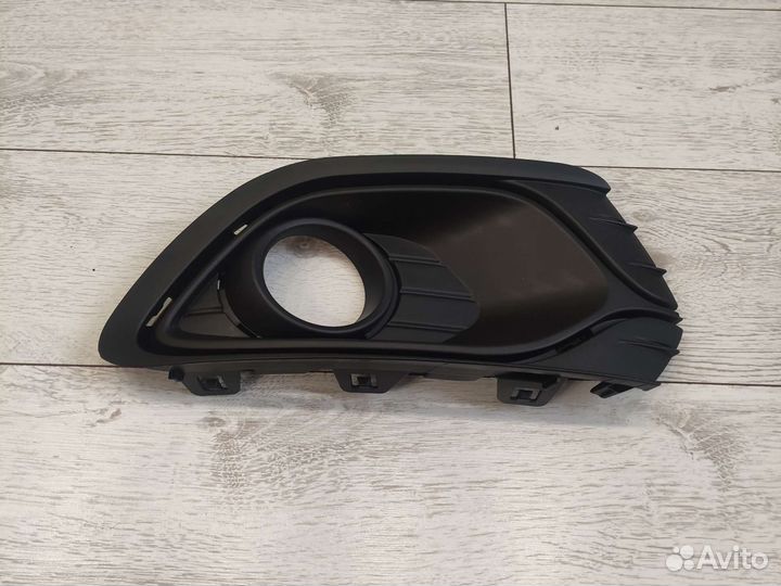 Оправа окантовка птф правая renault logan 2 14-18