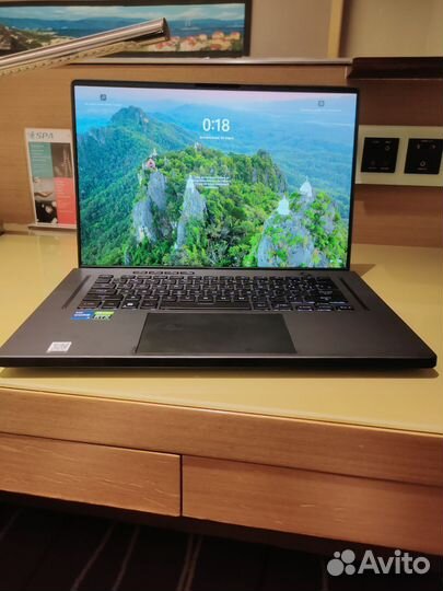 Asus ROG Zephyrus M16 2022