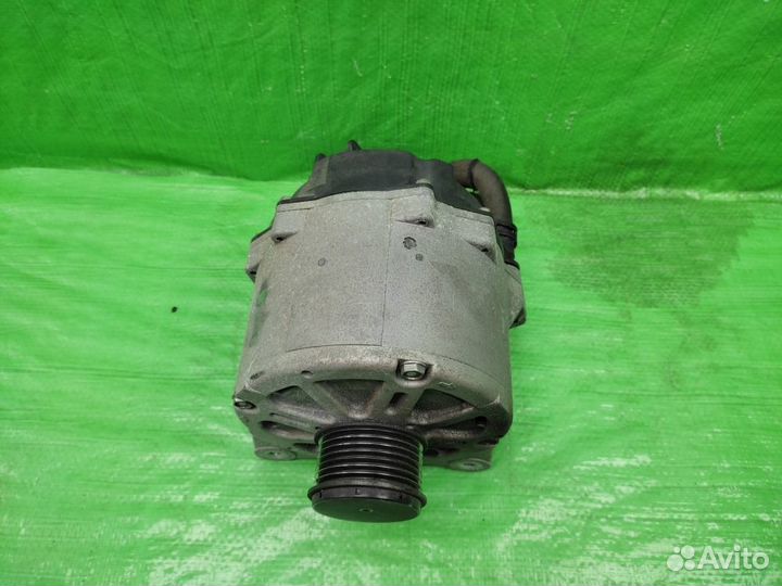 Генератор оригинал hitachi Touareg / Macan