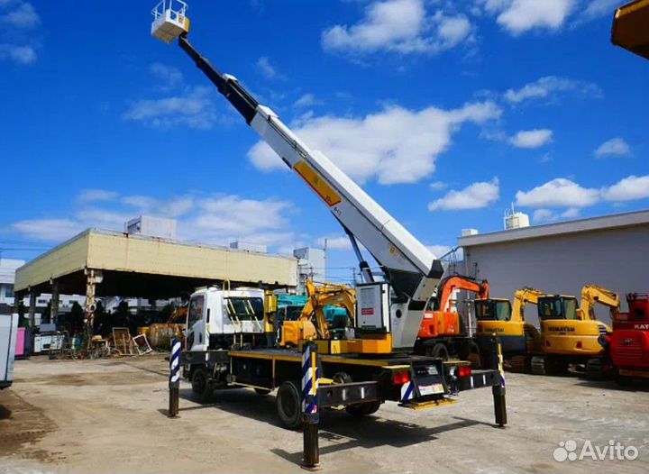 Isuzu Forward, 2013 год, АВТОВЫШКА 27 метров