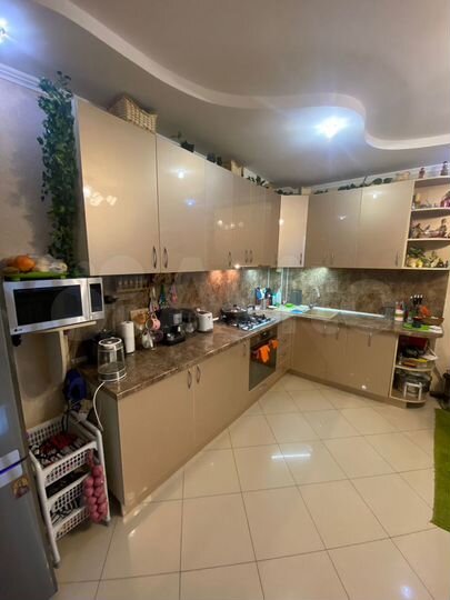 3-к. квартира, 96 м², 1/9 эт.