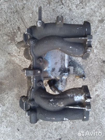 Коллектор впускной Лада 2110 2110