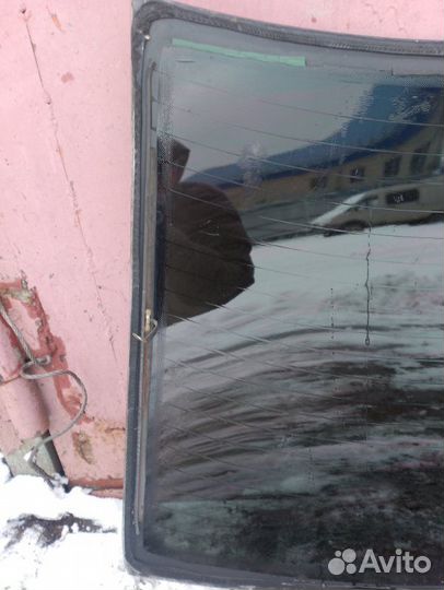 Стекло заднее Audi A4 B5 AEB 1999