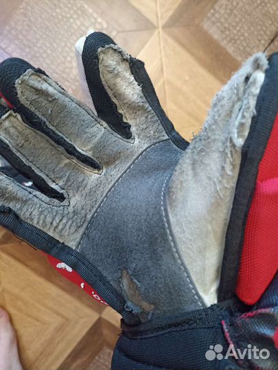 Краги хоккейные