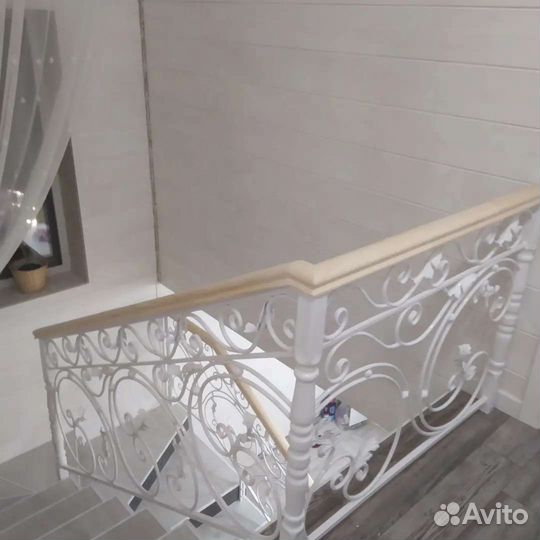 Лестница на металлокаркасе