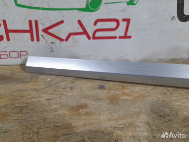 Молдинг переднего бампера левый hyundai Santa Fe 4