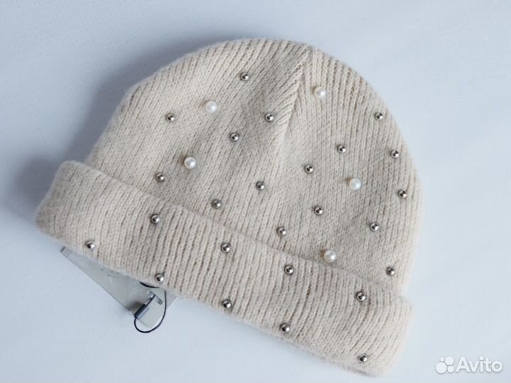 Теплая вязаная шапка 