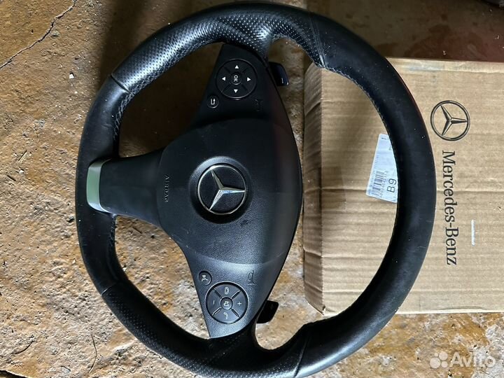 Руль mercedes w212 amg