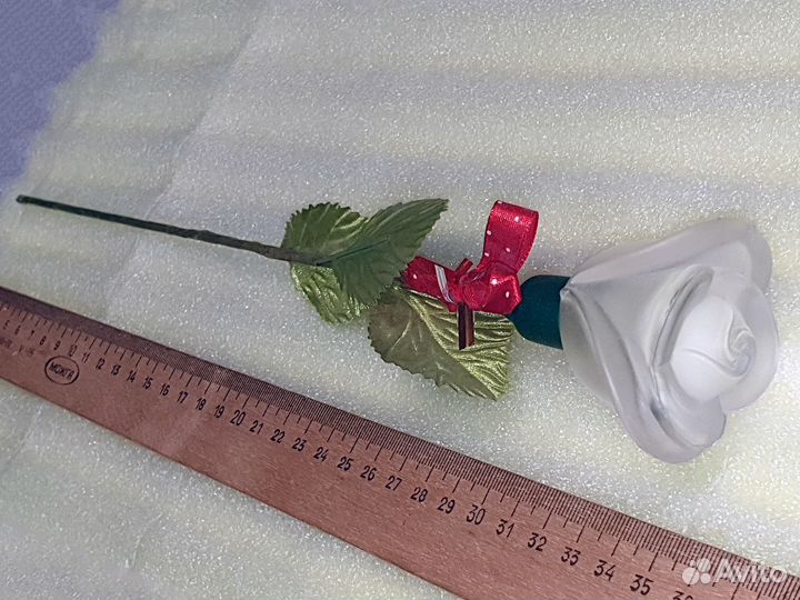 Цветок роза на стебле духи СССР