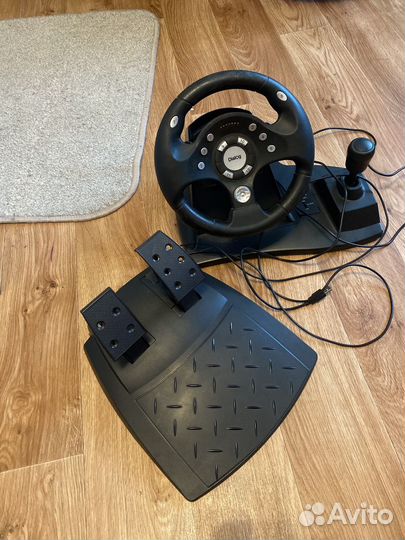 Игровой руль с педалями и коробкой передач