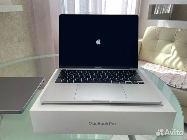 MacBook Pro 13 (M1/8/256) в идеальном состоянии