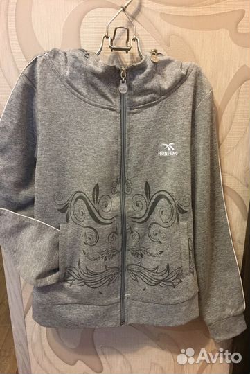 Спортивный костюм