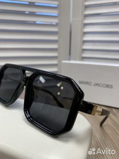 Солнцезащитные очки Marc Jacobs