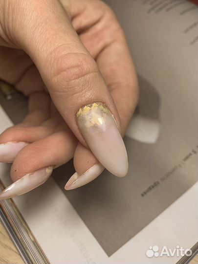 Модель на маникюр, наращивание ногтей