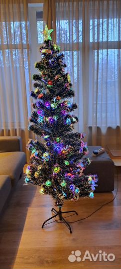 Елка искусственная заснеженная