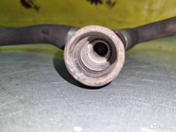 Патрубок системы охлаждения Ford Focus хэтчбек 1.6