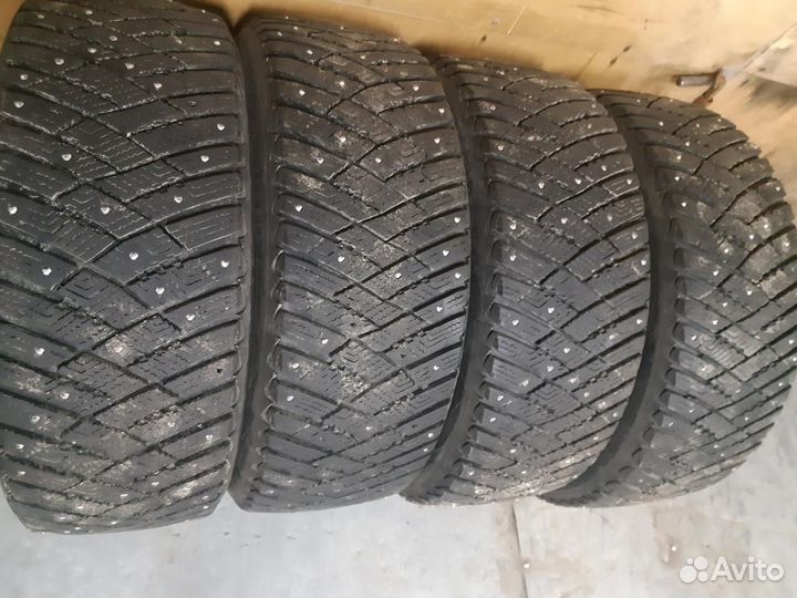 Goodyear UltraGrip Arctic 2 205/50 R17