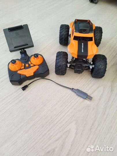 Машина на радиоуправлении с камерой