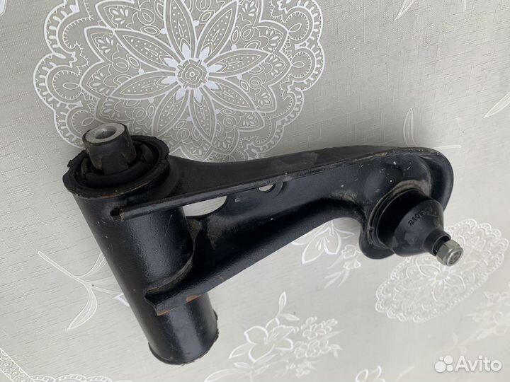 Рычаг на мерседес