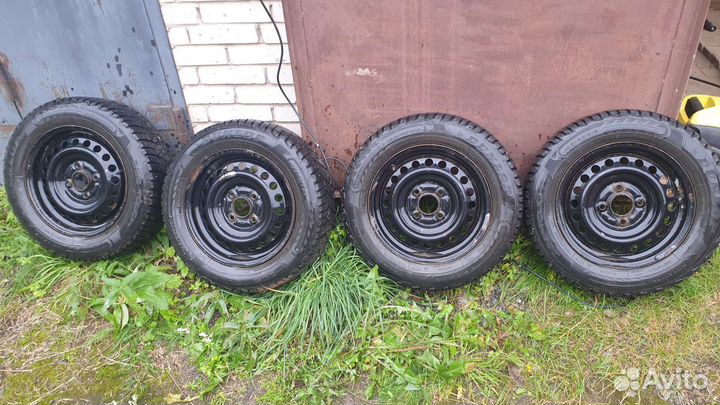 Dunlop Ice Touch 195/65 R15